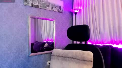 Snapshot of mamushka_ chatting on 20, 11, 2025 online show from 20, 11, 2025