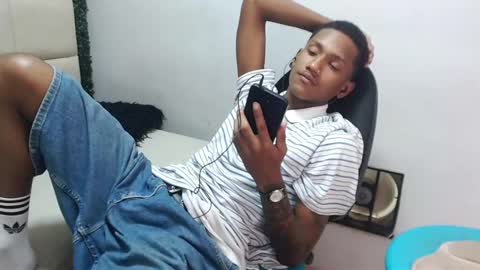 Snapshot of man_san11 chatting on 5, 1, 2025 man_san11 online show from 5, 1, 2025