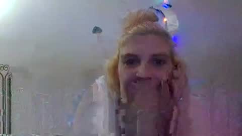 mindy22 online show from 27, 1, 2025