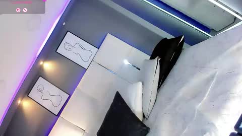 manellyksparklee online show from 24, 2, 2026