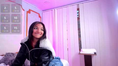 Snapshot of manelyk_evanss chatting on 10, 9, 2025 manelyk_evanss online show from 10, 9, 2025