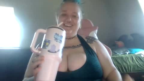 Snapshot of manicpixiepop chatting on 22, 11, 2025 ManicPixiePop online show from 22, 11, 2025