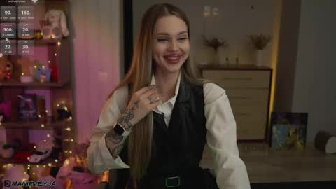 Snapshot of manifreyja chatting on 4, 12, 2025 Amelie online show from 4, 12, 2025