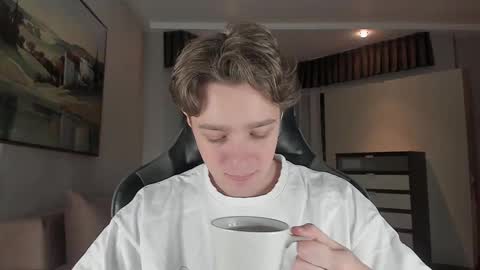 Snapshot of mannyforreal chatting on 6, 3, 2025 mannyforreal online show from 6, 3, 2025