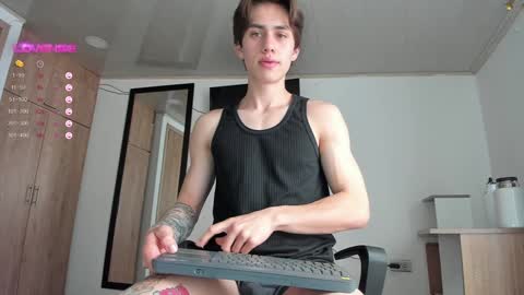 Snapshot of manucute_23_ chatting on 5, 1, 2025 manucute 23 online show from 5, 1, 2025