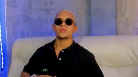 Snapshot of manuel_fpg chatting on 18, 11, 2025 Manuel online show from 18, 11, 2025