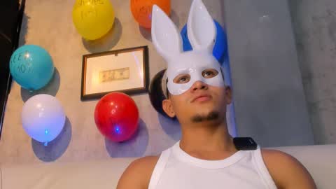 Snapshot of manuel_fpg chatting on 19, 11, 2025 Manuel online show from 19, 11, 2025