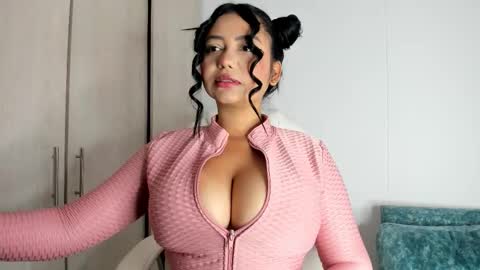 MANUELA online show from 4, 12, 2025