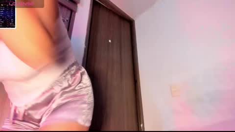 Snapshot of manuela_jaramillo chatting on 29, 11, 2025 manuela_jaramillo online show from 29, 11, 2025