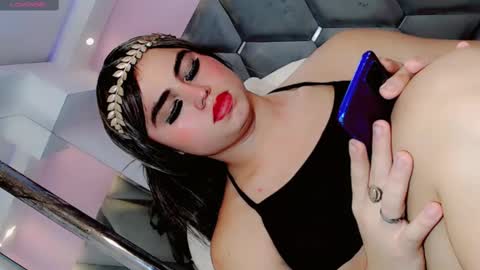 Snapshot of manuela_kingsley chatting on 1, 2, 2025 Manuela Kingsley online show from 1, 2, 2025