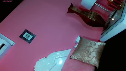 Snapshot of manuela_kingsley chatting on 3, 2, 2025 Manuela Kingsley online show from 3, 2, 2025