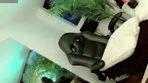 Snapshot of manuela_kingsley chatting on 9, 3, 2025 Manuela Kingsley online show from 9, 3, 2025