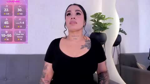 Snapshot of manuela_montes_ chatting on 20, 6, 2026 manuela_montes_ online show from 20, 6, 2026