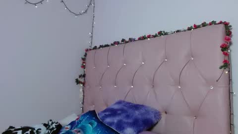 Manu  online show from 15, 12, 2025