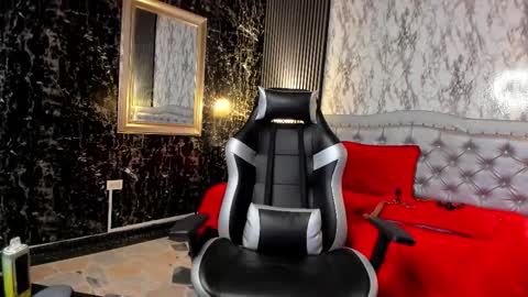 Snapshot of mara_blake__ chatting on 20, 10, 2025 Mara online show from 20, 10, 2025