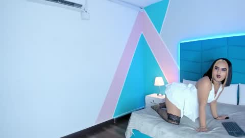 mara_winters_ online show from 29, 10, 2025