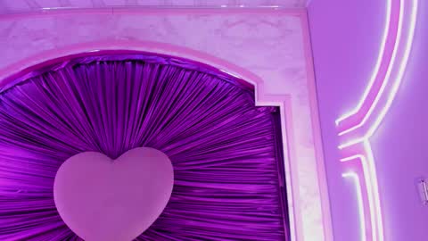 Snapshot of maralinette22 chatting on 12, 10, 2025 maralinette22 online show from 12, 10, 2025