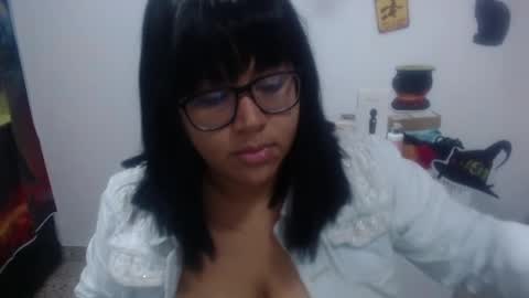 Snapshot of marasilk chatting on 12, 10, 2025 Mara Silk online show from 12, 10, 2025