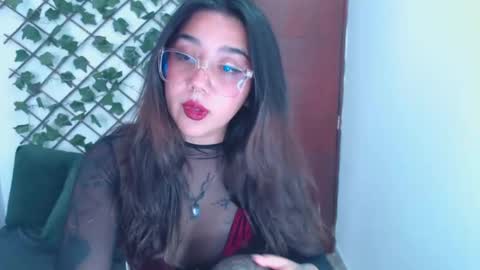 Snapshot of marce_bunny chatting on 21, 10, 2025 Marcela online show from 21, 10, 2025