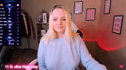 Snapshot of marcelinepeach chatting on 20, 2, 2025 Sara online show from 20, 2, 2025