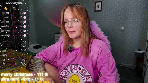 Snapshot of marcelinepeach chatting on 20, 12, 2025 Sara online show from 20, 12, 2025