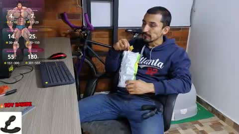 Snapshot of marckmuscle chatting on 6, 10, 2025 Marck Independent model online show from 6, 10, 2025