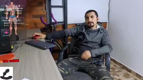 Snapshot of marckmuscle chatting on 13, 10, 2025 Marck Independent model online show from 13, 10, 2025