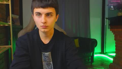 Snapshot of marco_flow chatting on 19, 12, 2025 Marco online show from 19, 12, 2025