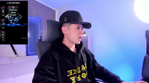 Snapshot of marcuscollins1_ chatting on 16, 12, 2025 Marcus online show from 16, 12, 2025