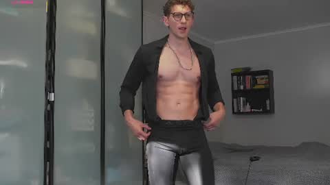 Marcus Diamond  online show from 15, 7, 2026