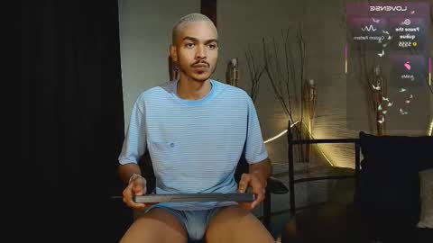 Snapshot of marcusrain_ chatting on 8, 11, 2025 Marcus online show from 8, 11, 2025