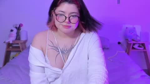 Snapshot of marcy_grey chatting on 21, 2, 2025 danna online show from 21, 2, 2025