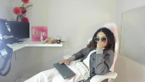 Snapshot of marfilastrom chatting on 15, 1, 2025 marfilastrom online show from 15, 1, 2025