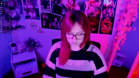 Snapshot of margaret_red chatting on 13, 12, 2025 Margaret online show from 13, 12, 2025