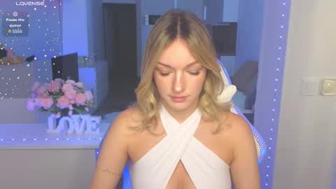 Snapshot of margaretsweet1 chatting on 12, 9, 2025 Margaret online show from 12, 9, 2025