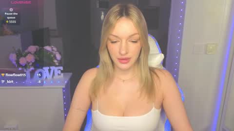 Snapshot of margaretsweet1 chatting on 12, 11, 2025 Margaret online show from 12, 11, 2025