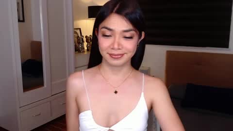 Snapshot of margawilliams chatting on 5, 11, 2025 Marga Williams online show from 5, 11, 2025