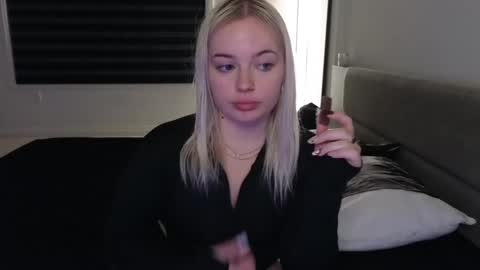 margot_robbie7 online show from 3, 11, 2025