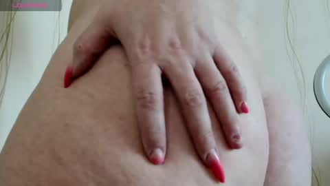 Snapshot of mari_77777 chatting on 10, 4, 2026 Mari online show from 10, 4, 2026