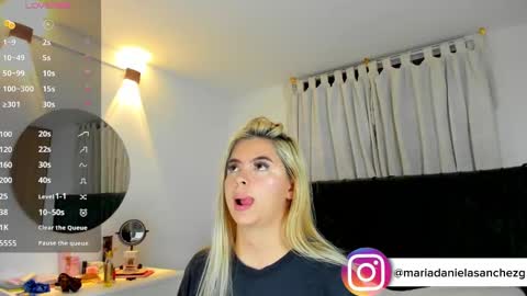 Snapshot of mariadanielasanchez chatting on 15, 10, 2025 mariadanielasanchez online show from 15, 10, 2025