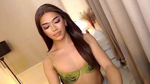 mariah_clara online show from 1, 10, 2025