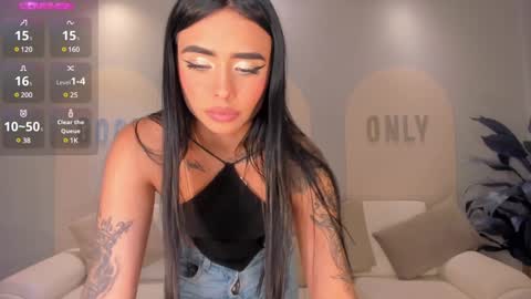 Snapshot of mariaherrera_ chatting on 28, 12, 2024 MARIA HERRERA online show from 28, 12, 2024