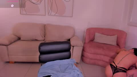 Snapshot of mariaherrera_ chatting on 11, 11, 2025 MARIA HERRERA online show from 11, 11, 2025