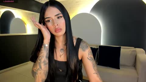 Snapshot of mariaherrera_ chatting on 19, 11, 2025 MARIA HERRERA online show from 19, 11, 2025