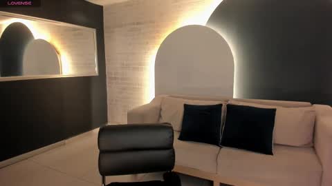 Snapshot of mariaherrera_ chatting on 21, 11, 2025 MARIA HERRERA online show from 21, 11, 2025