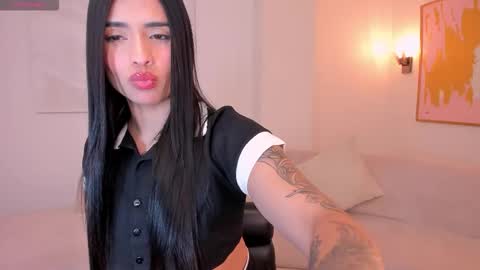 MARIA HERRERA  online show from 8, 1, 2026