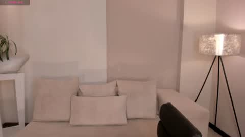 MARIA HERRERA  online show from 23, 6, 2026