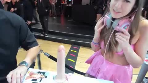 Snapshot of mariahpinkkitty chatting on 18, 1, 2025 Pinkkitty online show from 18, 1, 2025