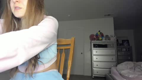 Snapshot of mariahpinkkitty chatting on 4, 3, 2025 Pinkkitty online show from 4, 3, 2025