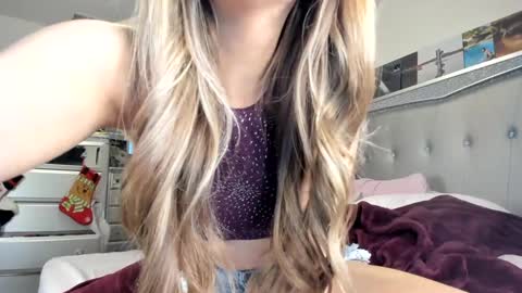 Snapshot of mariahpinkkitty chatting on 19, 12, 2025 Pinkkitty online show from 19, 12, 2025